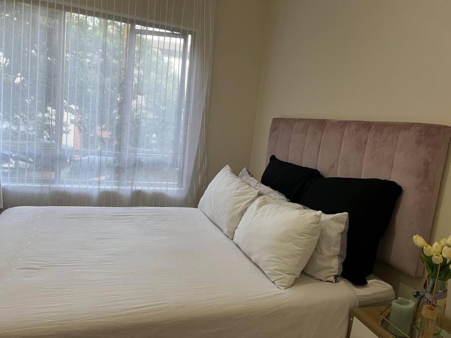 Stunning 1 Bedroom Apartment Sandton Luaran gambar