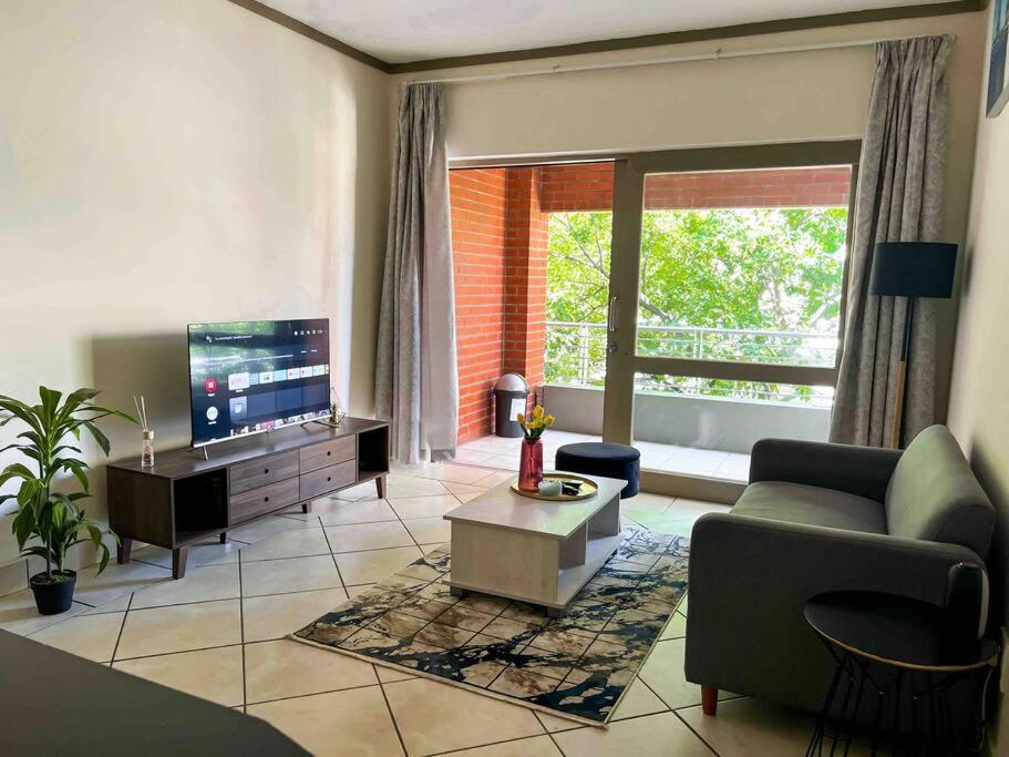 Stunning 1 Bedroom Apartment Sandton Luaran gambar